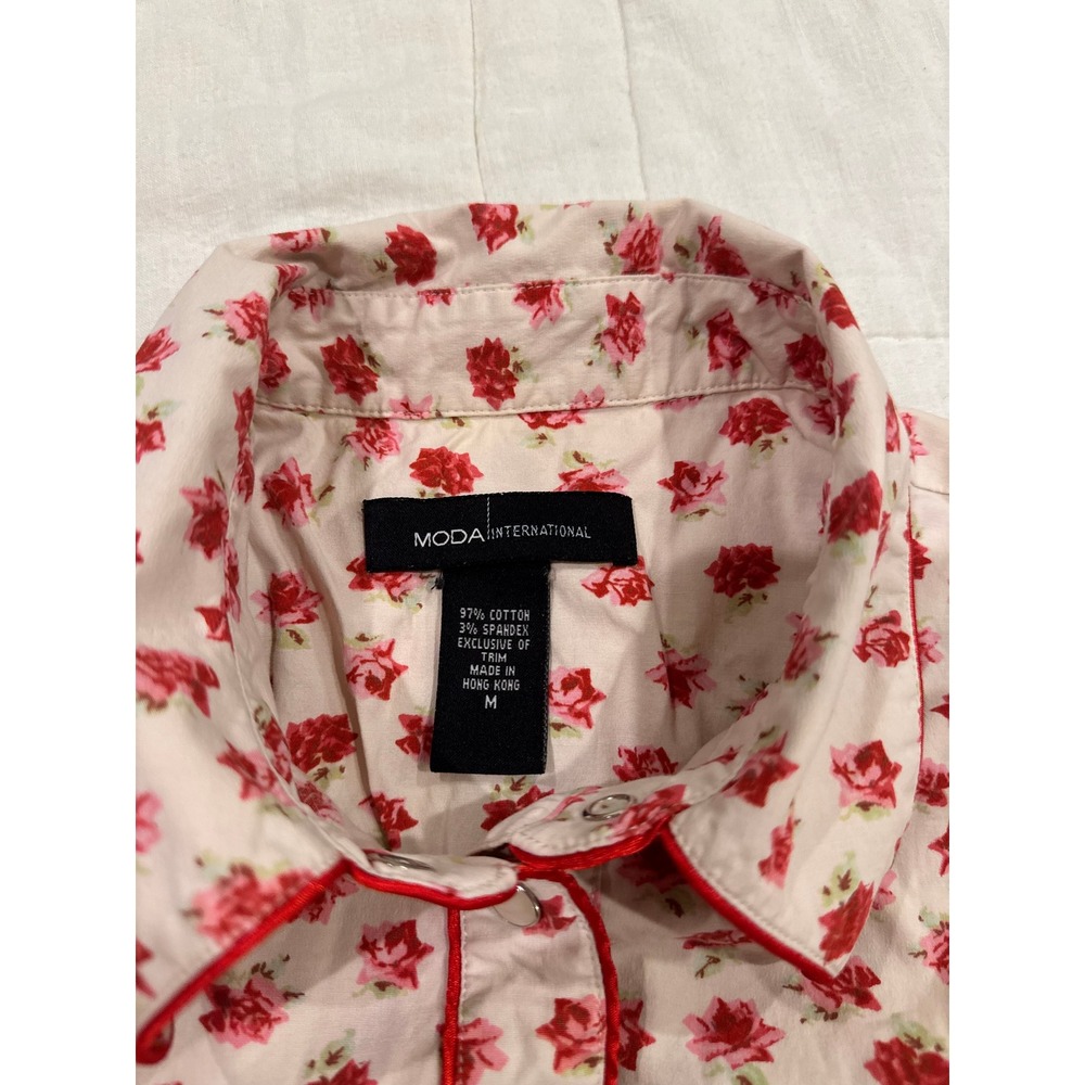 Moda International Womens Medium Rose Floral Western Pearl Snap Shirt Red Piping